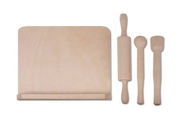 Kuchyňský vál s doplňky z borovicového dřeva 