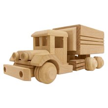 Maketa nákladní auto z masivního buku